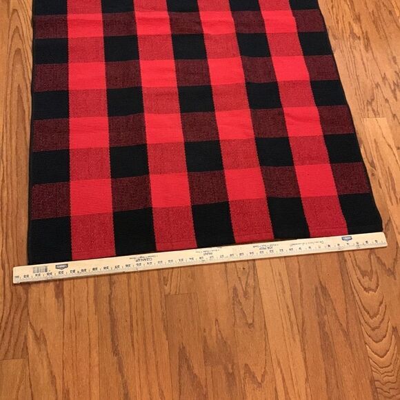 Appx 3’ X 5’ Buffalo plaid (farmhouse style) red and black rug excellent quality - Picture 5 of 9